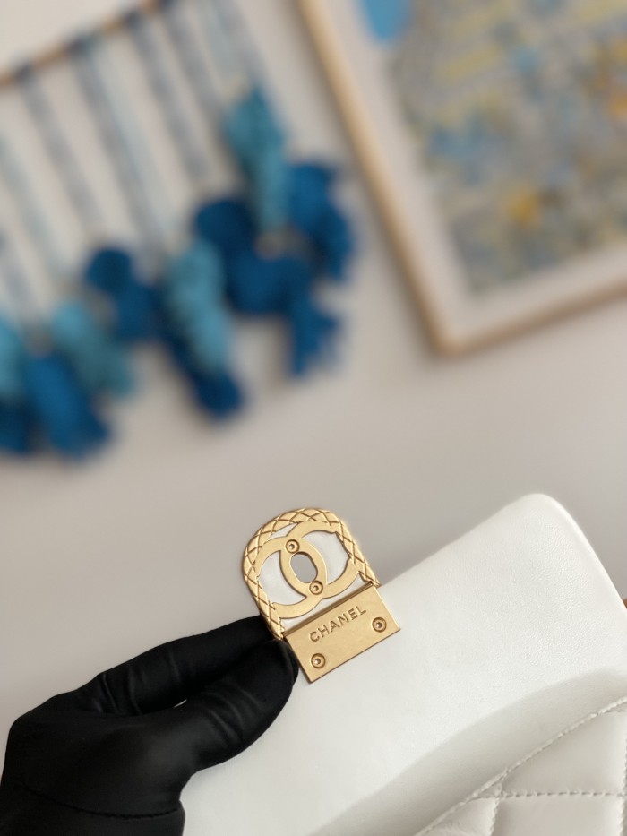 Handbag Chanel  3473  size  13*18*6  cm