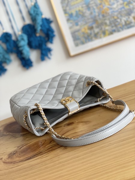 Handbag  Chanel  3477  size  22*25*9* cm