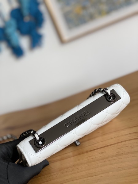 Handbag  Chanel  88632 size  19 cm