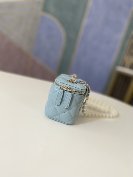 Handbag Chanel  81182  size  𝟴.𝟱*𝟭𝟭*𝟳  𝗰𝗺