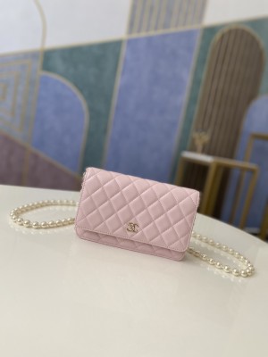 Handbag Chanel  81180  size  19 cm