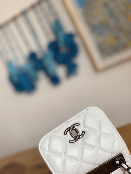 Handbag  Chanel  88631  size  11 11 5 cm