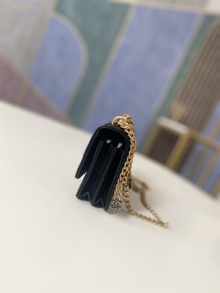 Handbag Chanel  81185 size 15 cm