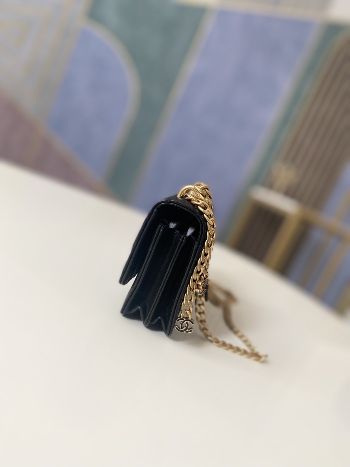 Handbag Chanel  81185 size 15 cm