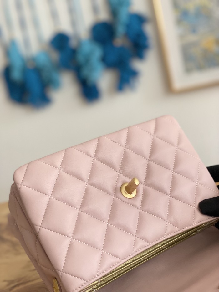  Handbag  Chanel  3378  size  15cmX20cmX9 cm