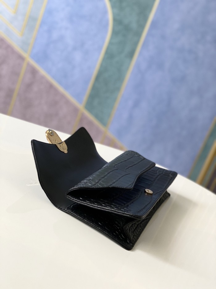 Handbag Chanel  6603  size  30.13.4  cm