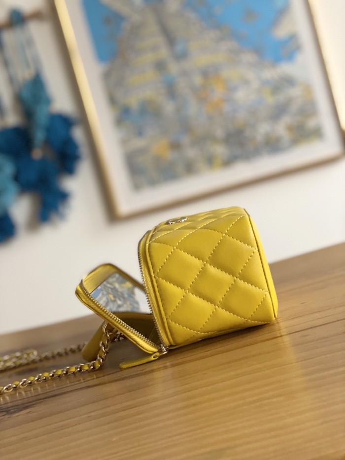 Handbag  Chanel  81208  size  9.5 17 8 cm