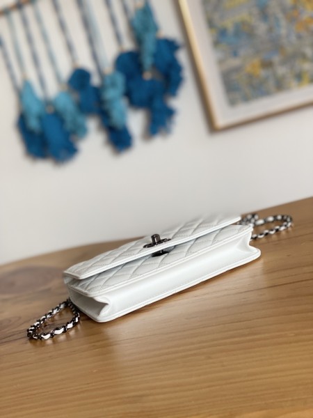 Handbag  Chanel  88632 size  19 cm