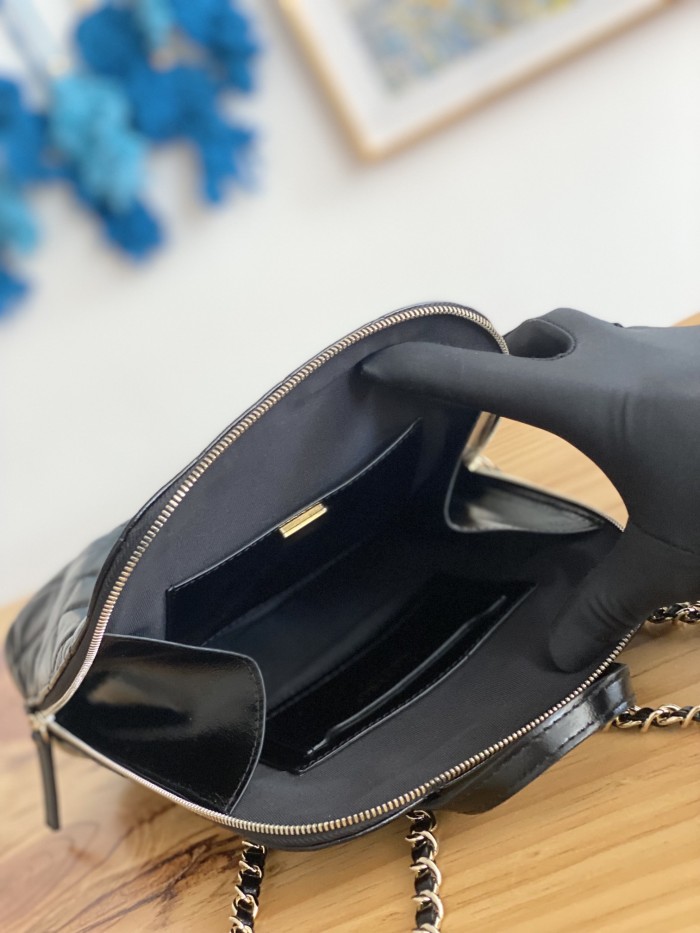 Handbag  Chanel  3332  size  21*23*8* cm