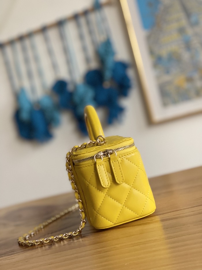 Handbag  Chanel  81208  size  9.5 17 8 cm