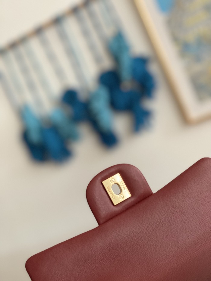  Handbag  Chanel  AS2431  size  20X14X7 CM