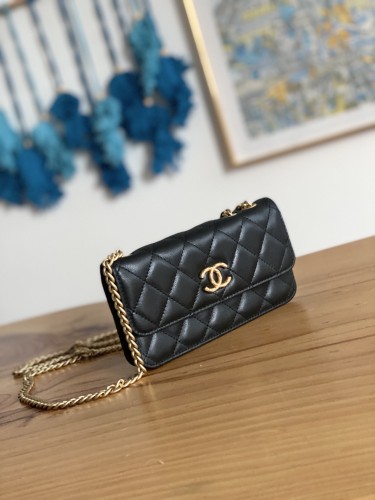 Handbag  Chanel  81224  size  16 cm