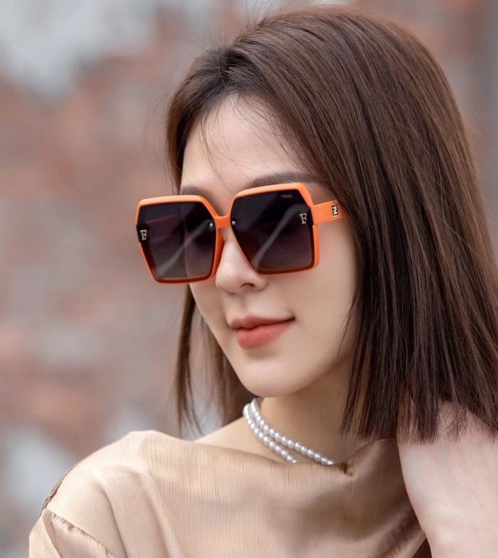 Sunglasses Fendi FD8151