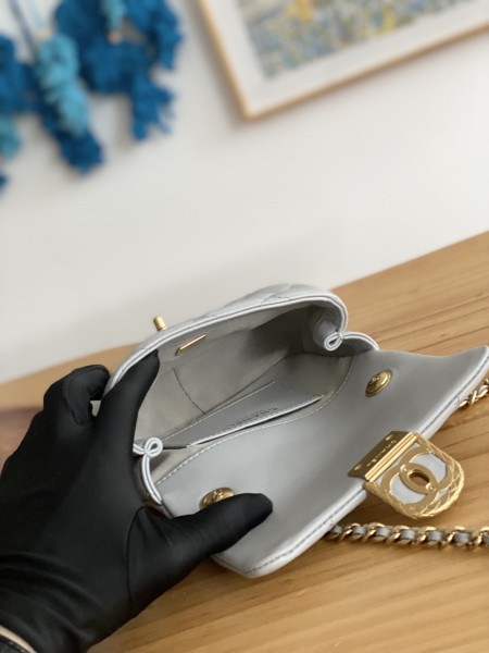 Handbag Chanel  3473  size  13*18*6 cm