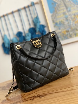 Handbag  Chanel 3477  size  22*25*9* cm