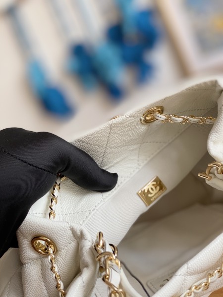 Handbag Chanel  8309  size  20 cm