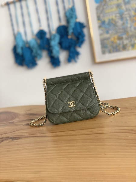 Handbag Chanel   AP3004  size  11X12X5 cm