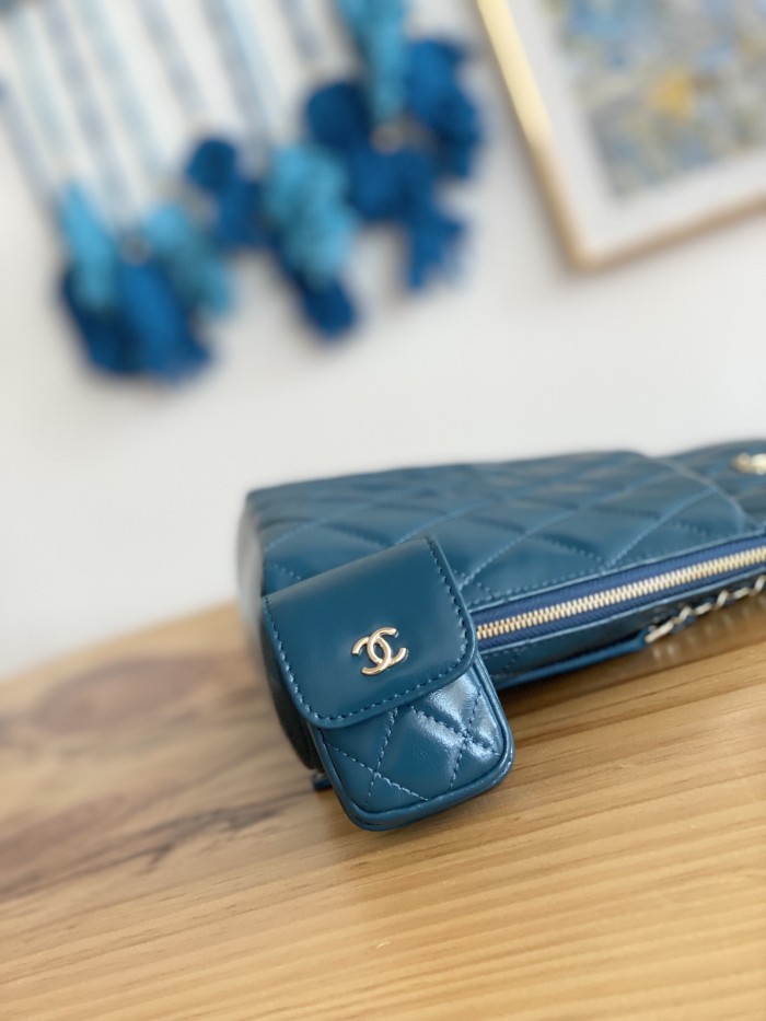 Handbag  Chanel  3332  size 21*23*8* cm