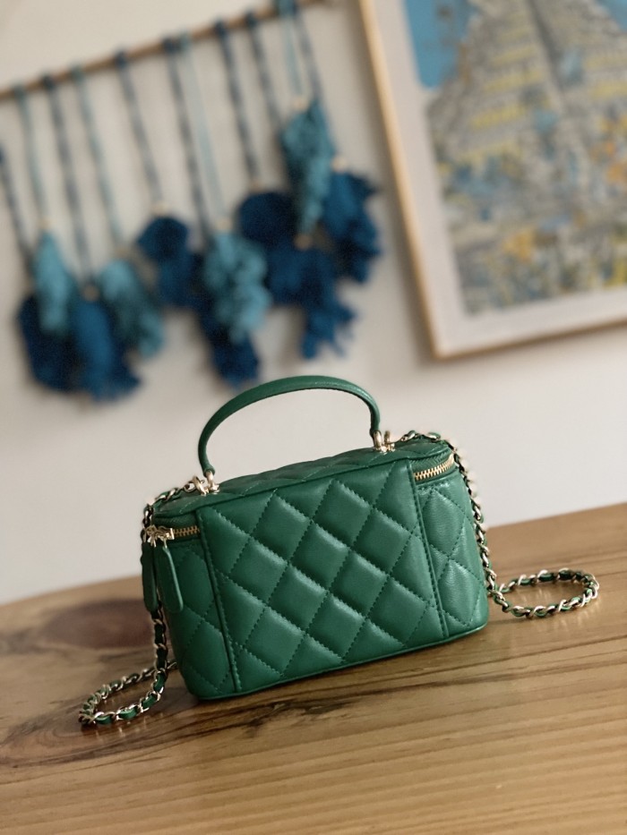 Handbag  Chanel  81211  size  9.5 17 8 cm