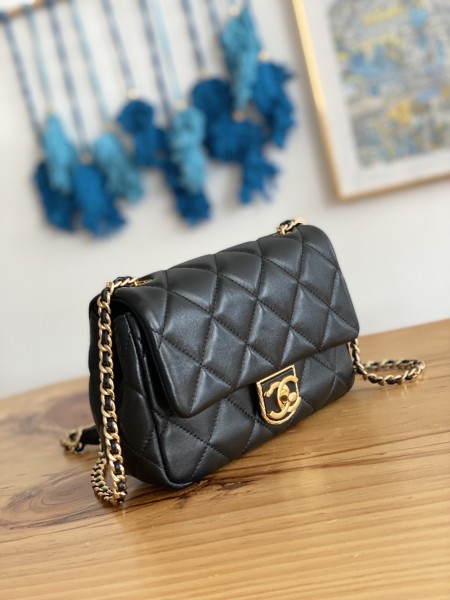 Handbag Chanel   3474  size  15*20*8 cm