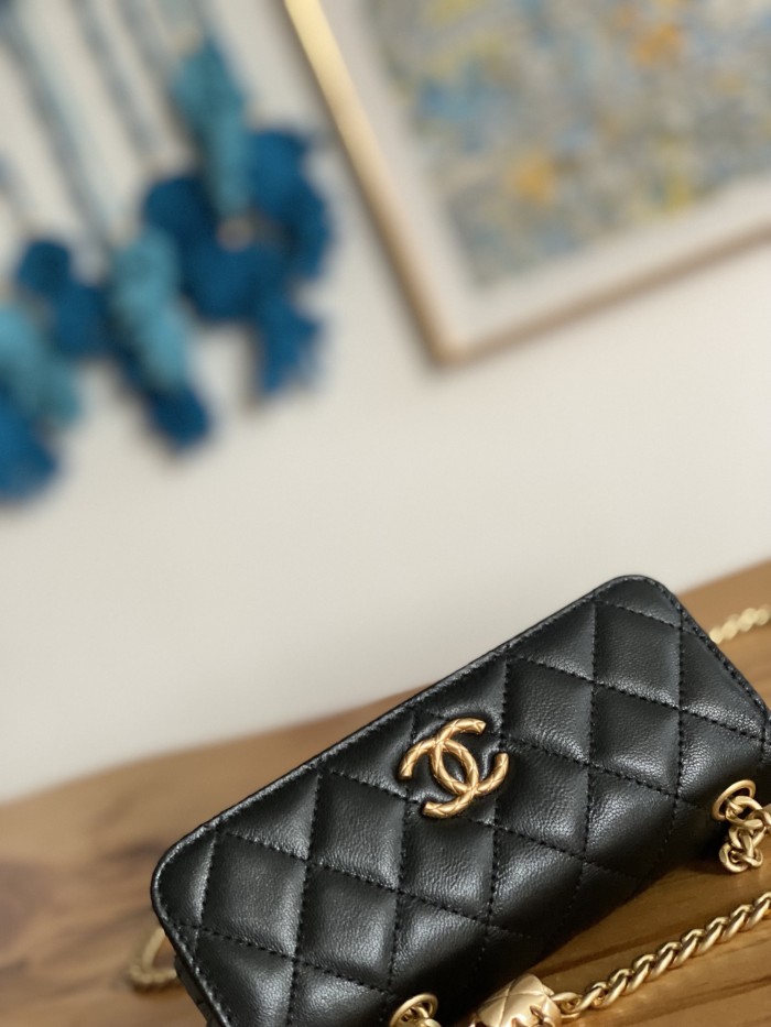 Handbag  Chanel  81224  size  16 cm