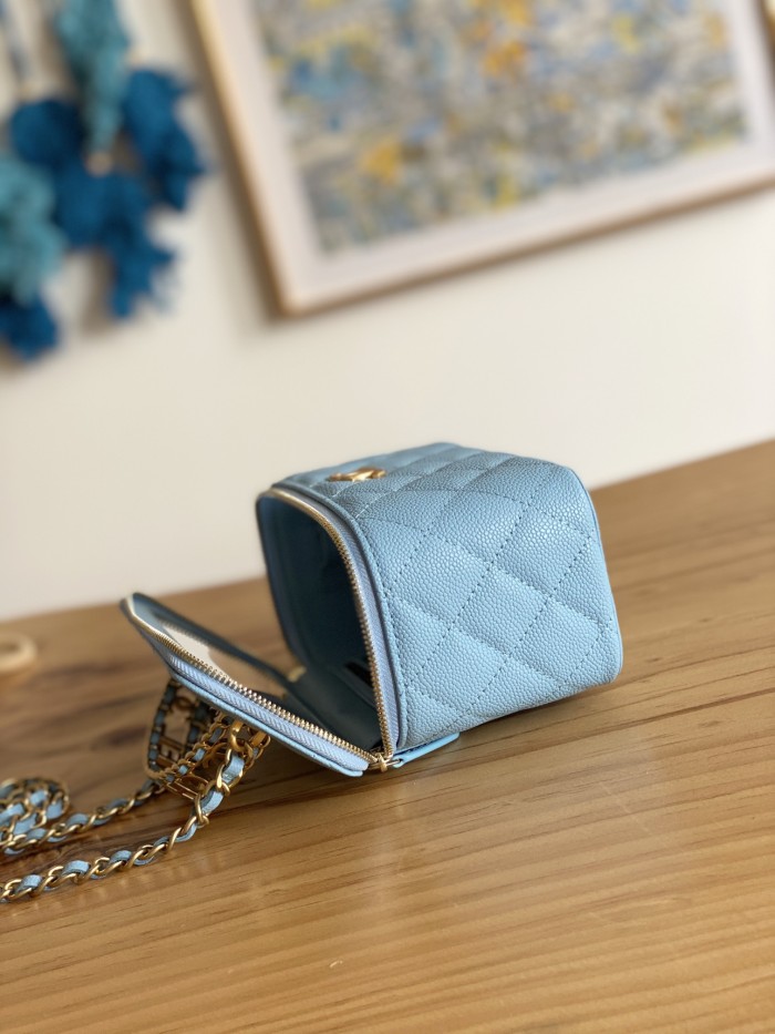 Handbag  Chanel  81195  size  16  9.5  8  cm