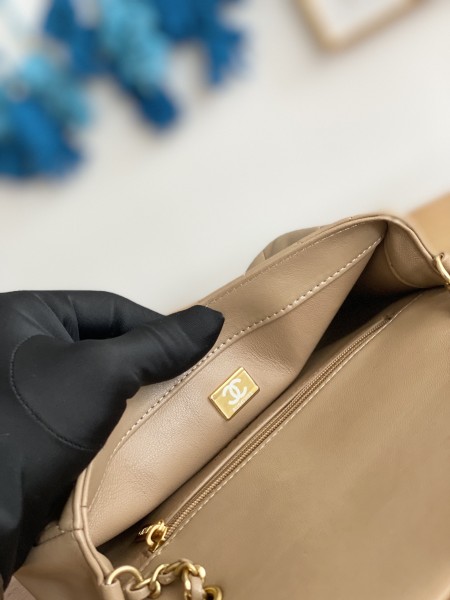 Handbag  Chanel  3457   size  14*20*8 cm