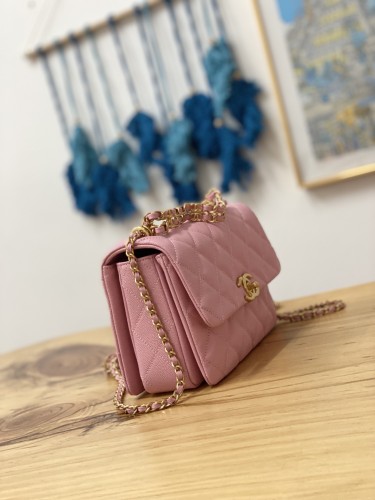 Handbag Chanel  3580  size 13*20*9.5 cm