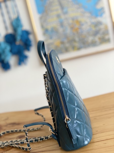 Handbag  Chanel  3332  size 21*23*8* cm