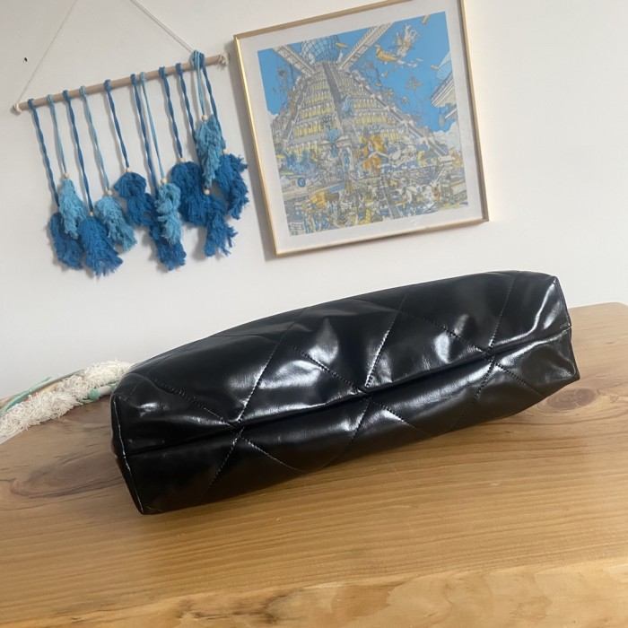 Handbag  Chanel AS3262  size  48X45X10 Cm