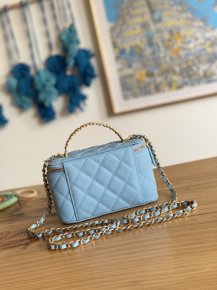 Handbag  Chanel  81195  size  16  9.5  8  cm