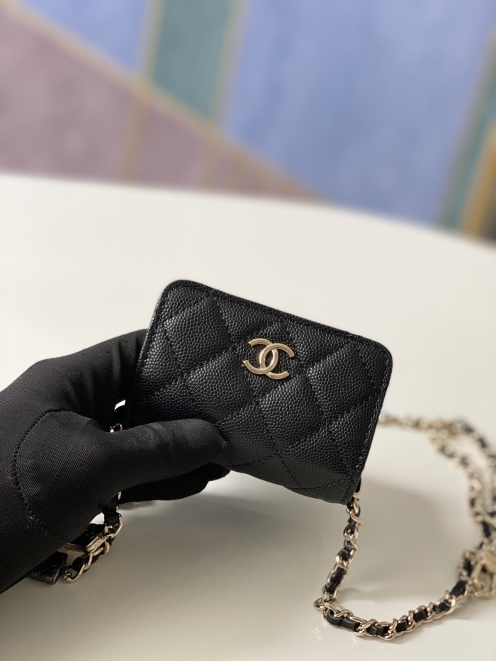 Handbag Chanel  81161  size  10 7.5 2 cm