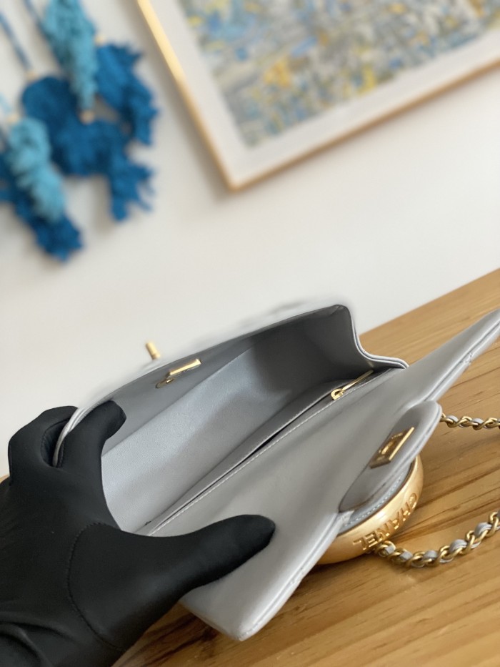  Handbag  Chanel  AS2431  size  20X14X7 CM