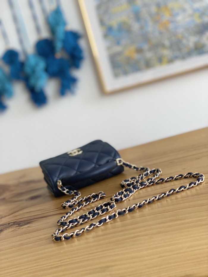 Handbag  Chanel  81209  size  12.5 cm