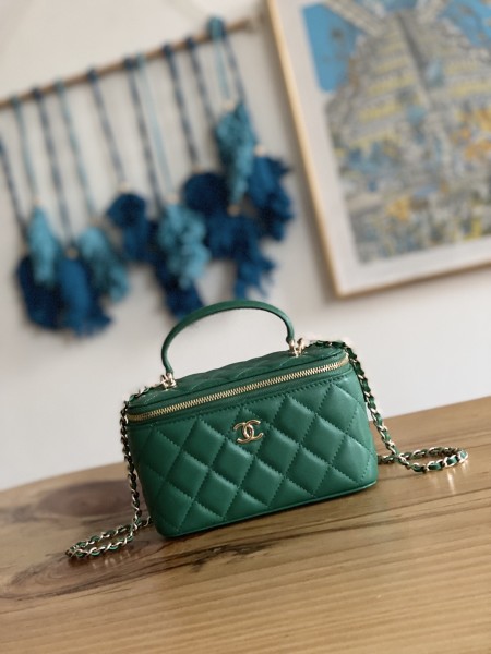 Handbag  Chanel  81211  size  9.5 17 8 cm