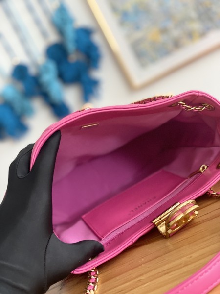 Handbag  Chanel  3477  size 22*25*9  cm 