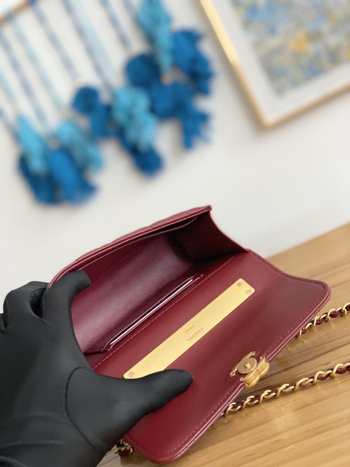 Handbag  Chanel  AP81214  size  10*18*4.5 cm