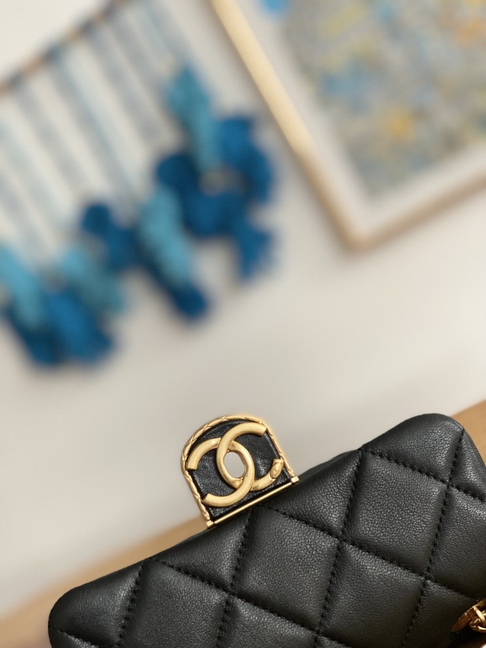 Handbag Chanel  3473  size  13*18*6 cm