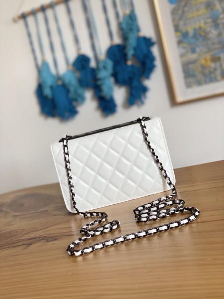 Handbag  Chanel  88632 size  19 cm