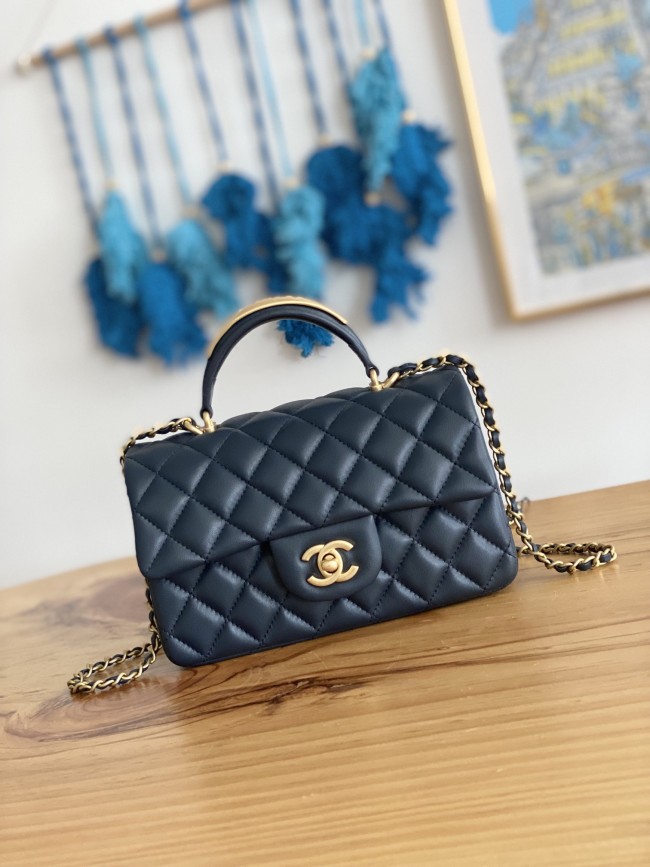  Handbag  Chanel  AS2431  size  20X14X7 CM