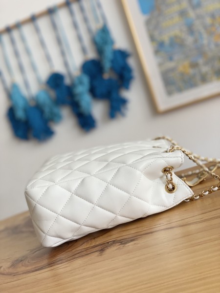 Handbag  Chanel  3477  size  22*25*9* cm