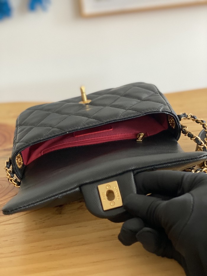 Handbag  Chanel  3369  size  21X14.5X6 cm