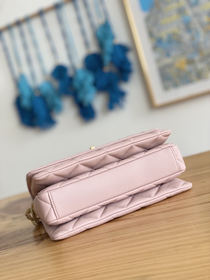  Handbag  Chanel  3378  size  15cmX20cmX9 cm