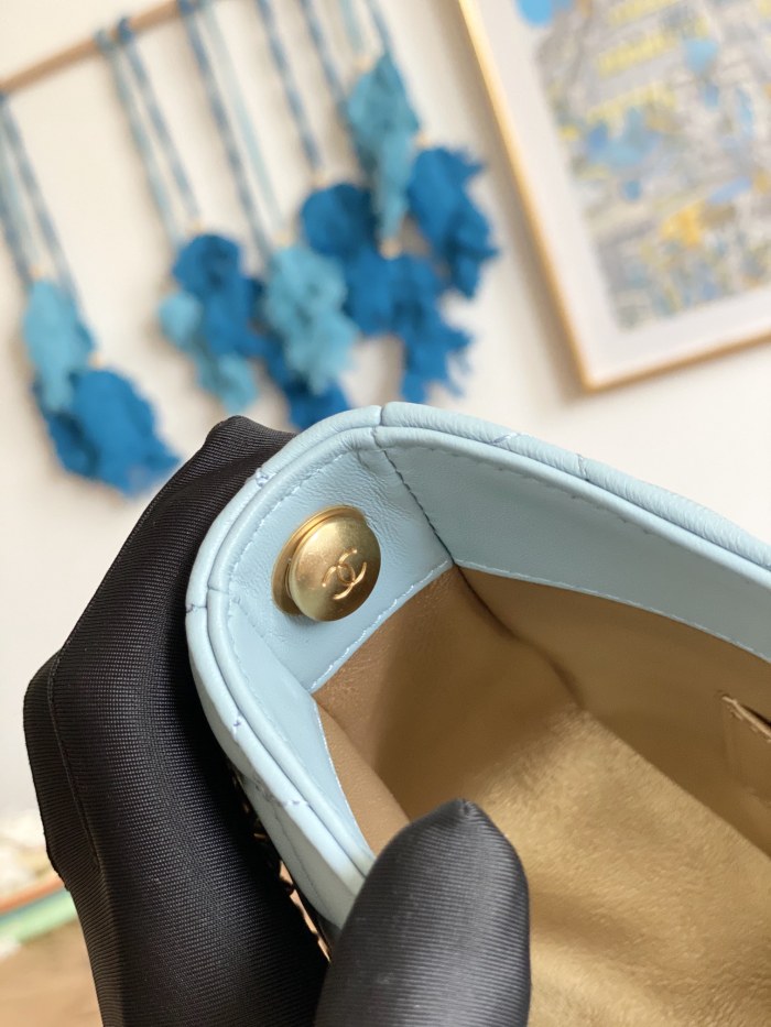 Handbag  Chanel  3259  size  16×19.5×8.5 cm 