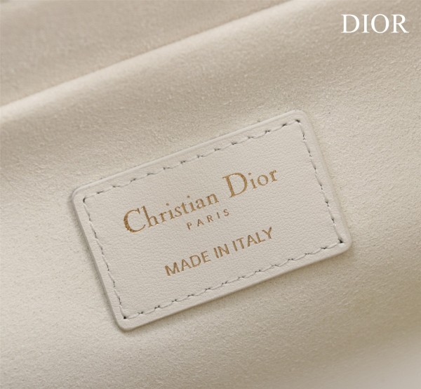 Handbag  Dior  size 36.5×28×17.5  cm