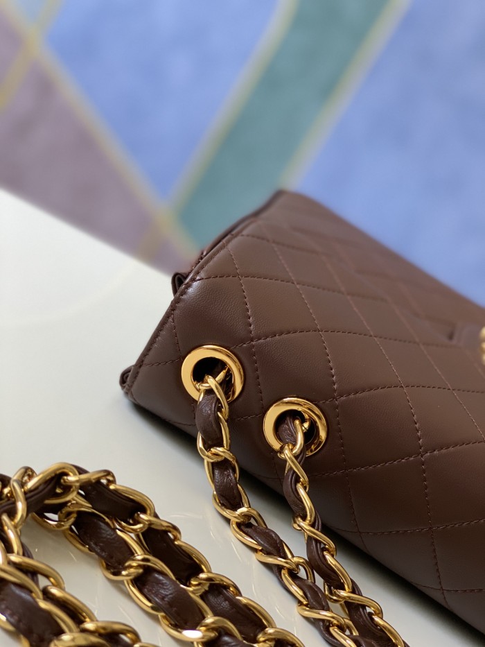 Handbag   Chanel  A88  size 30.21.8 cm