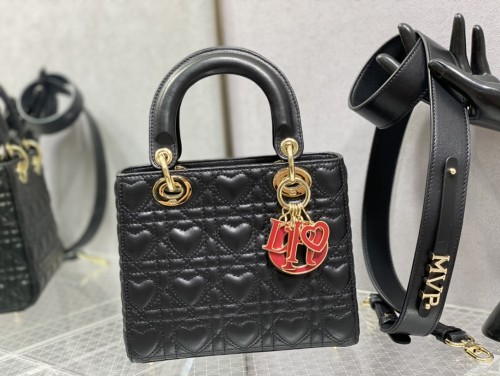  Handbag  Dior  size 20 cm