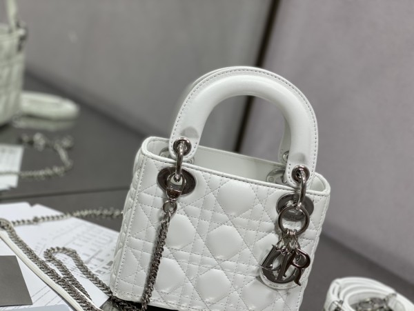 Handbag  Dior  size 17 cm