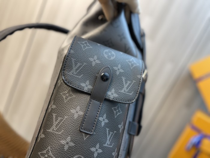 Handbag   Louis Vuitton  45419  size  41x48x13 CM