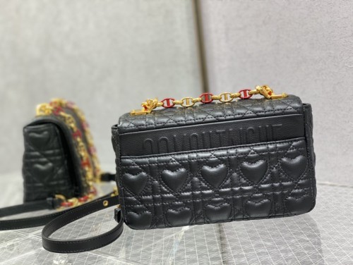 Handbag  Dior  size  20*12*7 cm